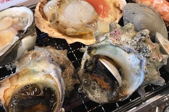 demolition-show-sushi-making-classic-cafe-tour-overview-of-the-experience