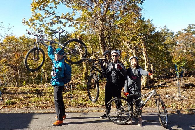 downhill-biking-include-lunch-experience-bike-and-gear