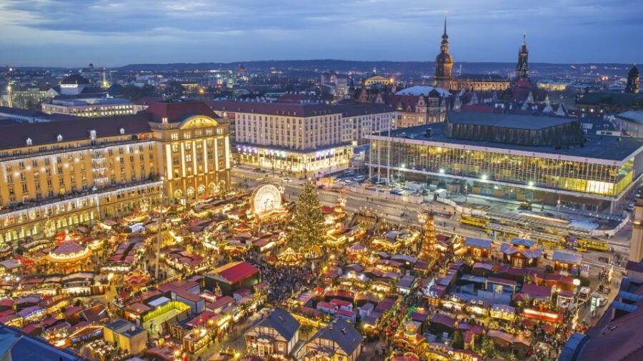 Dresden: Christmas Sightseeing Tour With a Pflaumentoffel