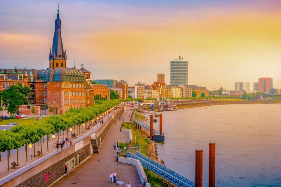Düsseldorf: Classic City Segway Tour - Tour Overview