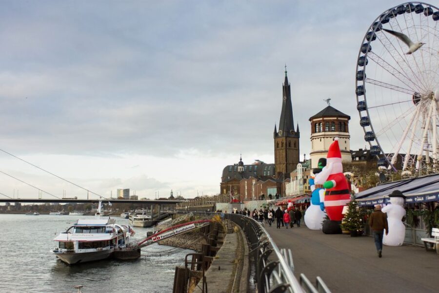 Düsseldorf: Winter Afternoon Boat Cruise on the Rhine - Overview of the Winter Cruise