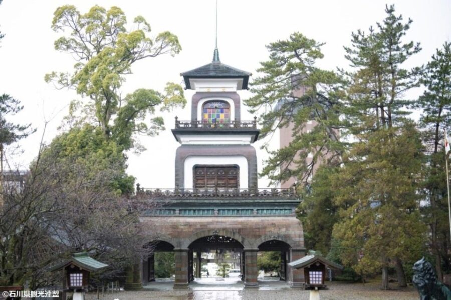 E-Bike Cycling With Guided Tour of KANAZAWA Main & KENROKUEN - Kanazawa Station Departure