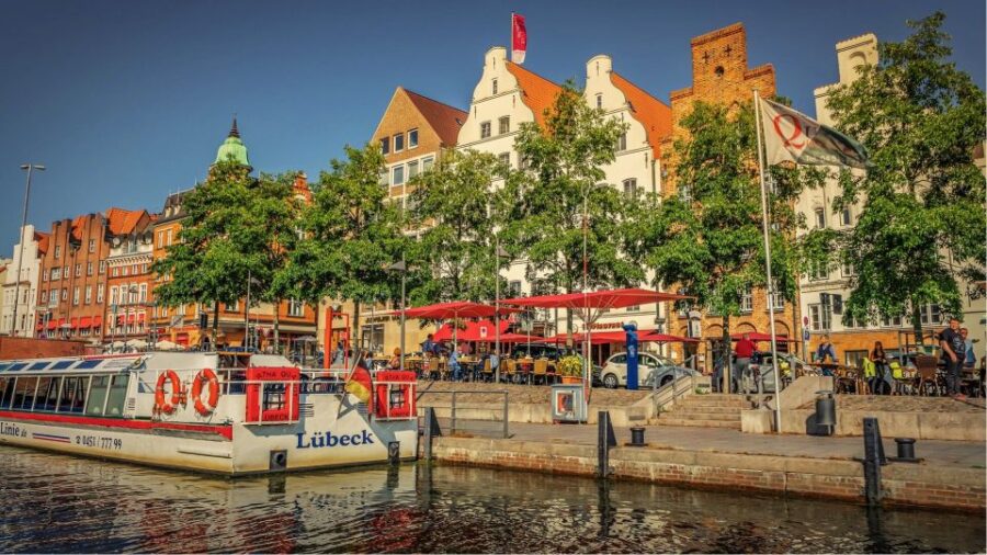 Eriks Adventure -Modern Childrens Scavenger Hunt in Lübeck - Overview and Pricing