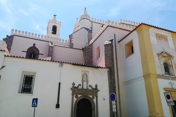 Évora With Love Walking Tours