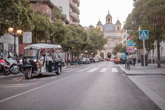 Expert Tour of Madrid in Private Eco Tuk Tuk - Tour Overview