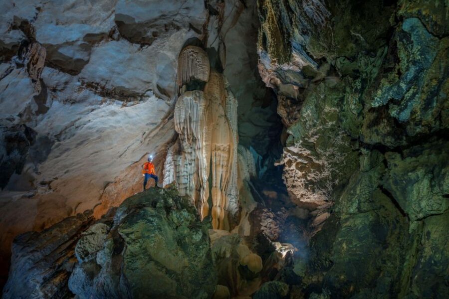 explorer-cha-loi-cave-system-2-days-1-night-tour-overview