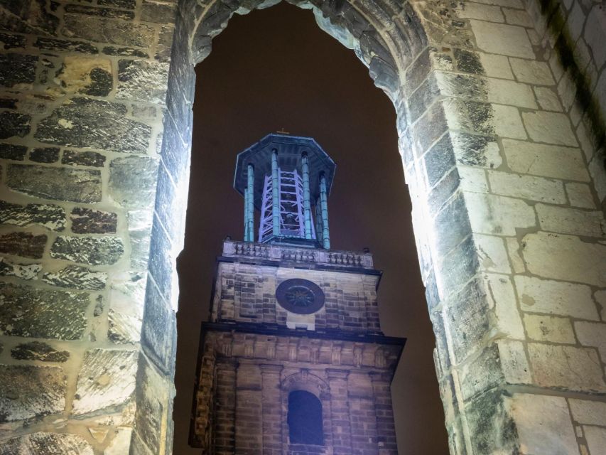Flashlight Tour for Children/Teenagers