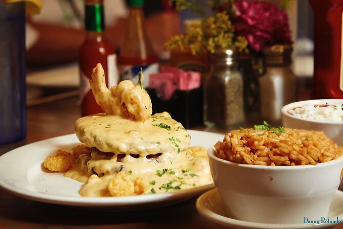 Food Tour of New Orleans Garden District Group of 9 or Less