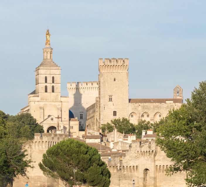 From Avignon: Full Day Avignon & Luberon Experience