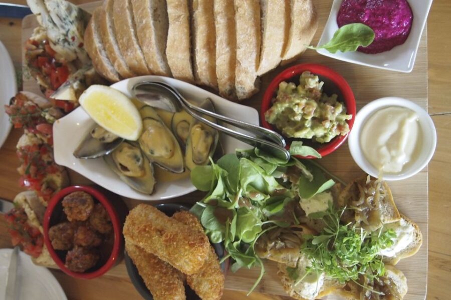 From Blenheim/Picton: Marlborough Gourmet Wine Tasting Tour