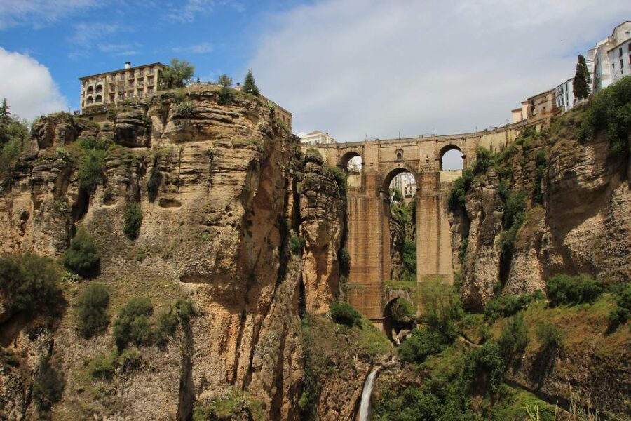 from-cadiz-ronda-arcos-de-la-frontera-private-day-trip-discovering-arcos-de-la-frontera