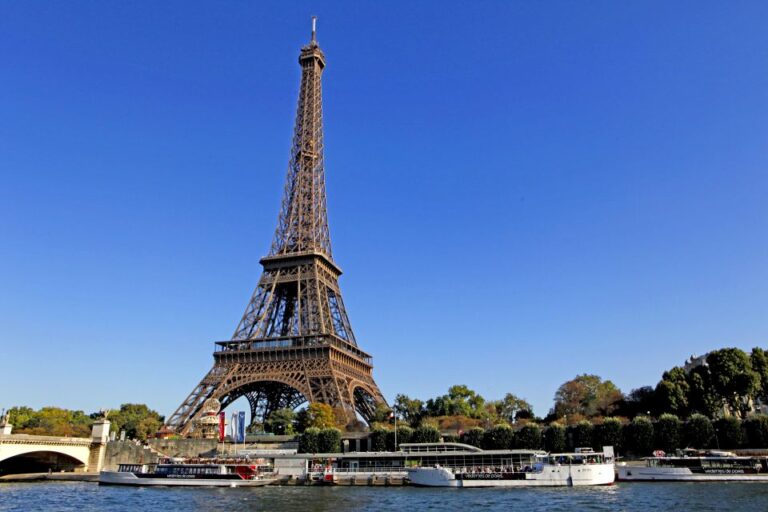 From Disneyland Paris: Paris Day Trip and Sightseeing Cruise
