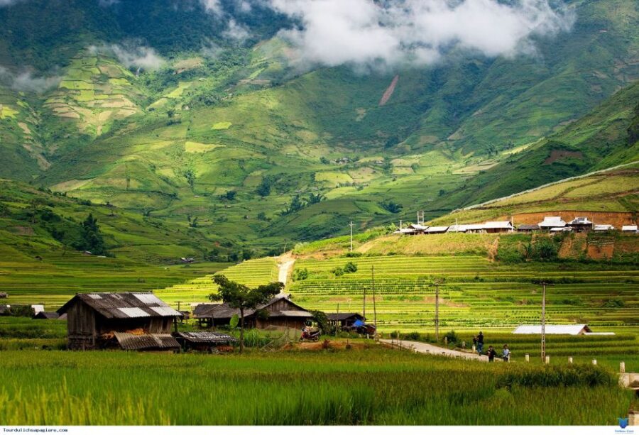 From Hanoi: 2-Day Sapa Trekking Trip With Homestay & Meals - Exploring Sapas Picturesque Landscapes