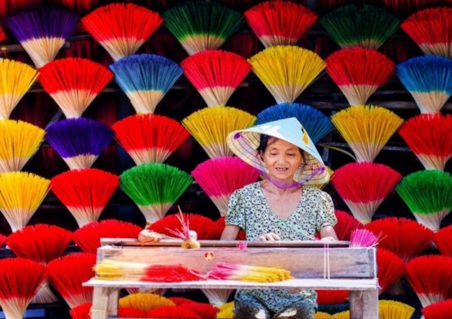 From Hanoi: Private Tour Incense Village & Perfume Pagoda