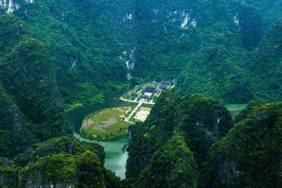from-hanoi-pu-luong-ninh-binh-caves-4-day-trip-with-meals-tour-overview