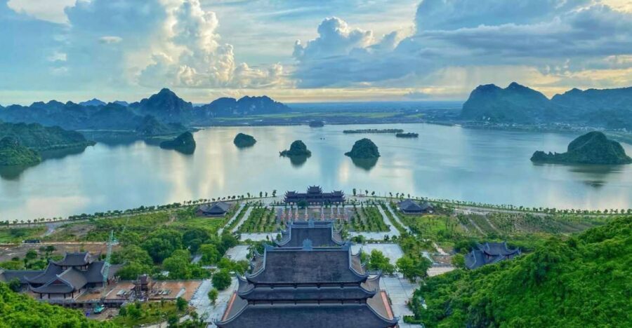 From Hanoi: Quang Phu Cau Incense Village & Perfume Pagoda