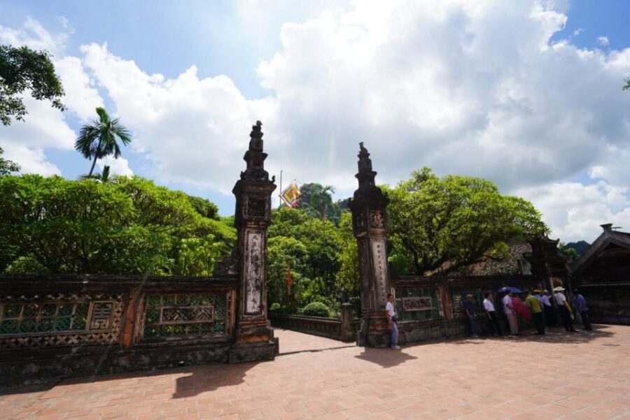 From Hanoi Visit Hoa Lu Capital - Tam Coc Boating - Biking - Pickup From Hoan Kiem