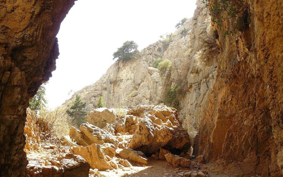 From Heraklion: Imbros Gorge Hiking Experience - Overview of the Imbros Gorge Hike