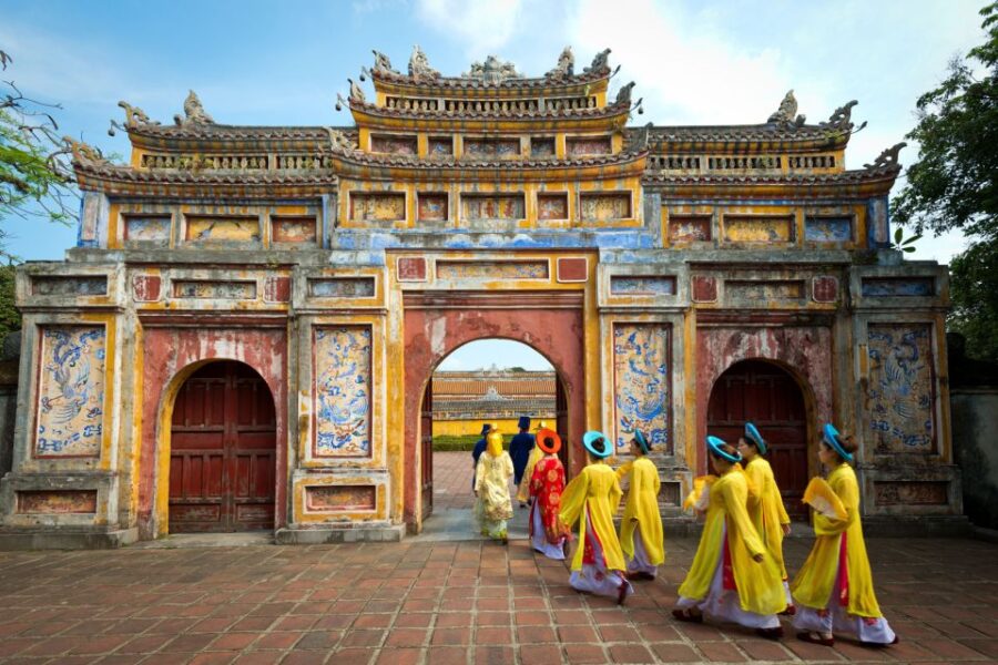 From Hue: One-Way Private Car Transfer to Da Nang
