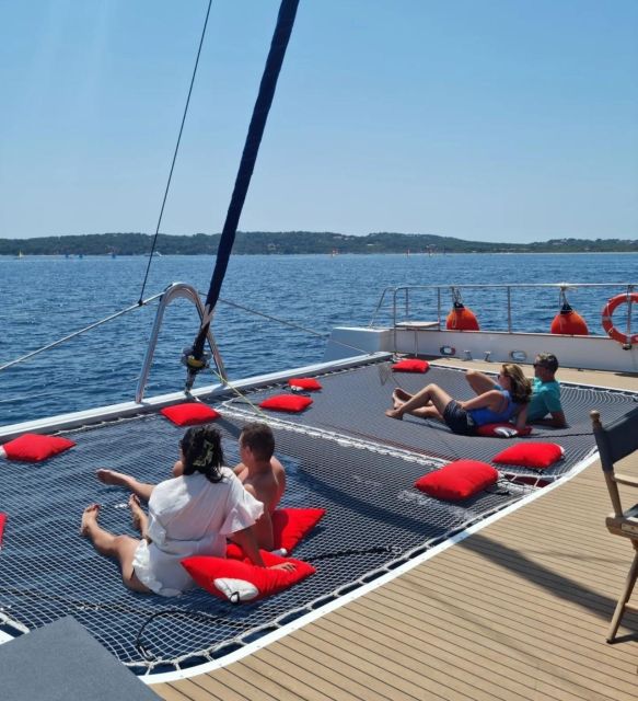 From Hyères: Sunset Catamaran Cruise to Giens Peninsula