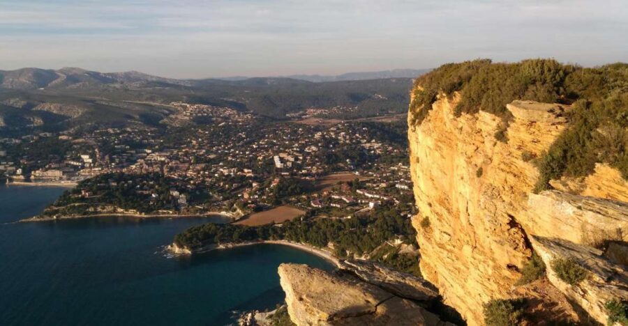From Marseille: Marseille, Aix-en-Provence & Cassis Tour