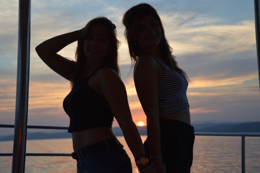 From Ouranoupoli: Back to the 80s. VIP Sunset Cruise - Cruise Overview
