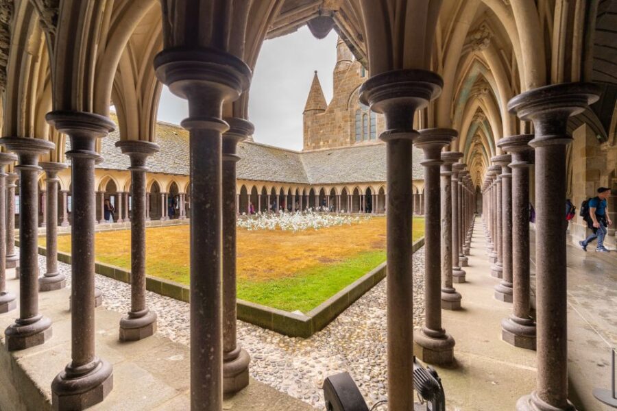 From Paris: Mont Saint Michel Day Trip With a Guide - Tour Overview