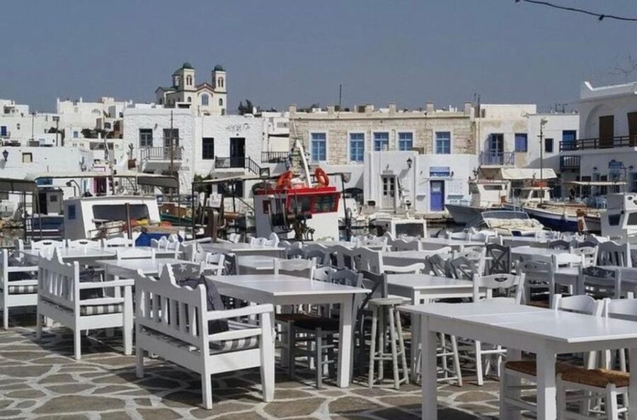 From Paros: Paros Island Bus Tour and Boat Trip to Antiparos