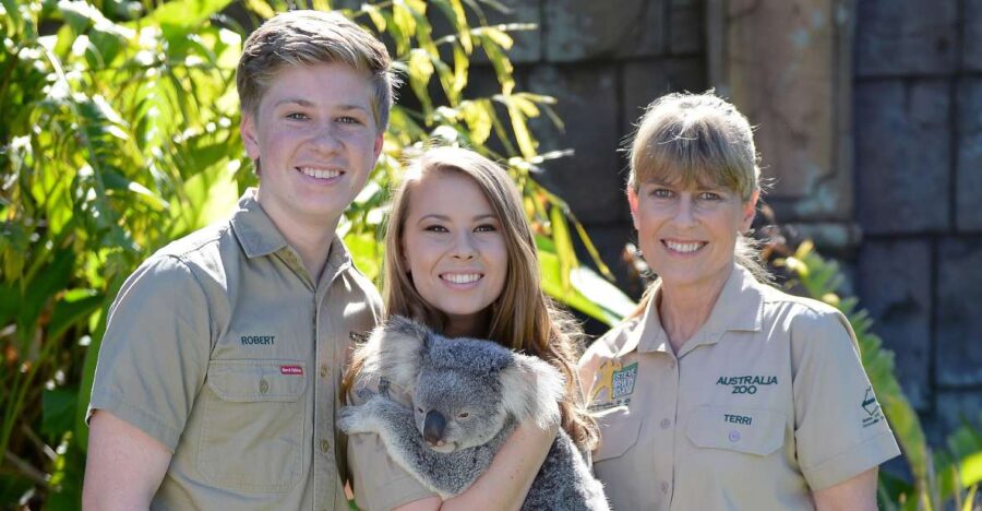 From Sunshine Coast: Australia Zoo Entry Ticket and Transfer