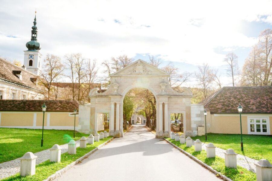 From Vienna: Vienna Woods and Seegrotte Half-Day Tour - Tour Overview