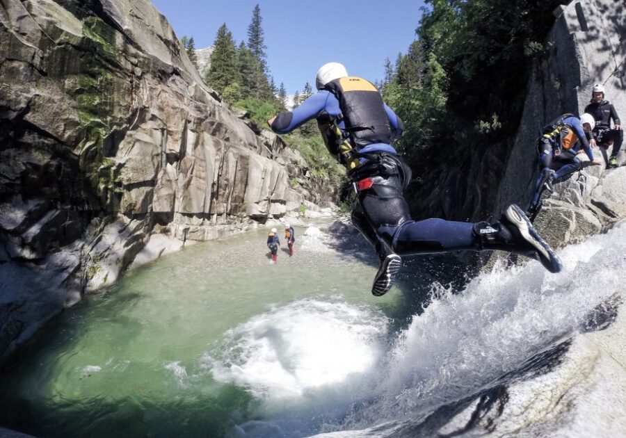 from-zurich-canyoning-in-interlaken-w-return-transfer-overview-of-the-adventure