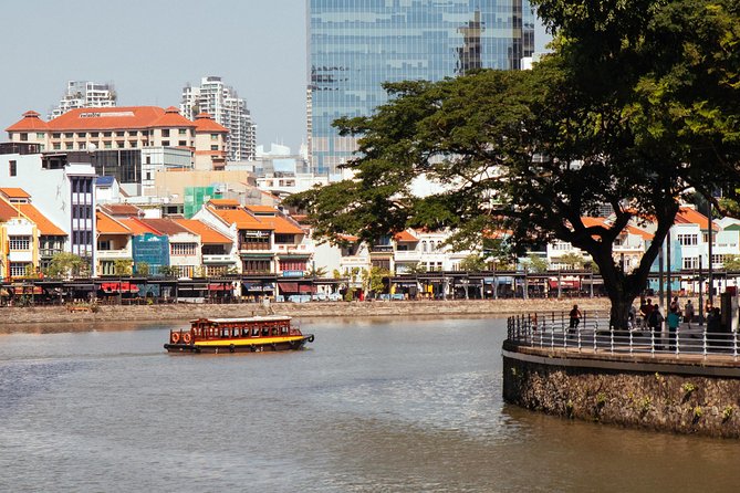 Full Coverage Singapore PRIVATE City Tour With Locals (B-Corp Certified)