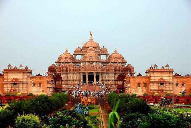 Full Day Old Delhi And New Delhi Tour With Akshardham Temple