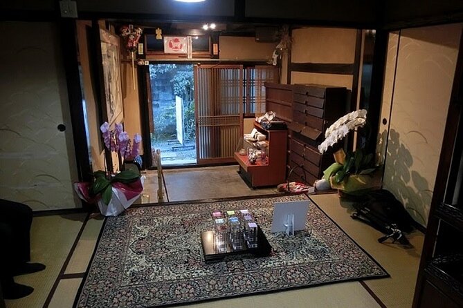 Full Day Private Walking Day Tour in Kyoto With Tea