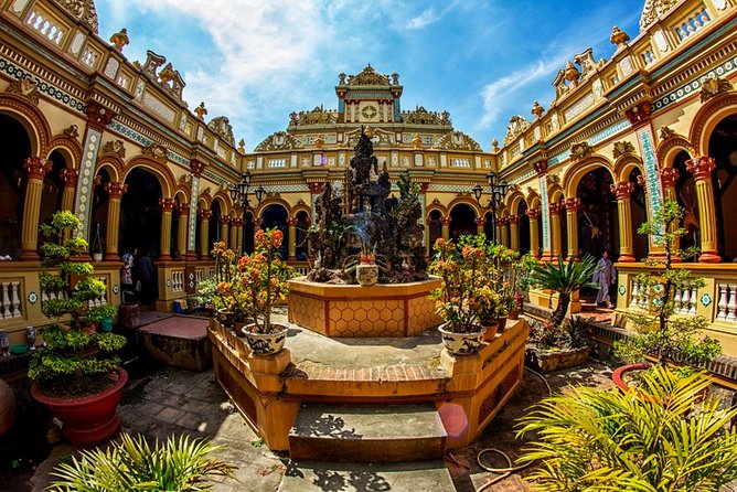 Full Day Small Group Tour to Discover Mekong Delta