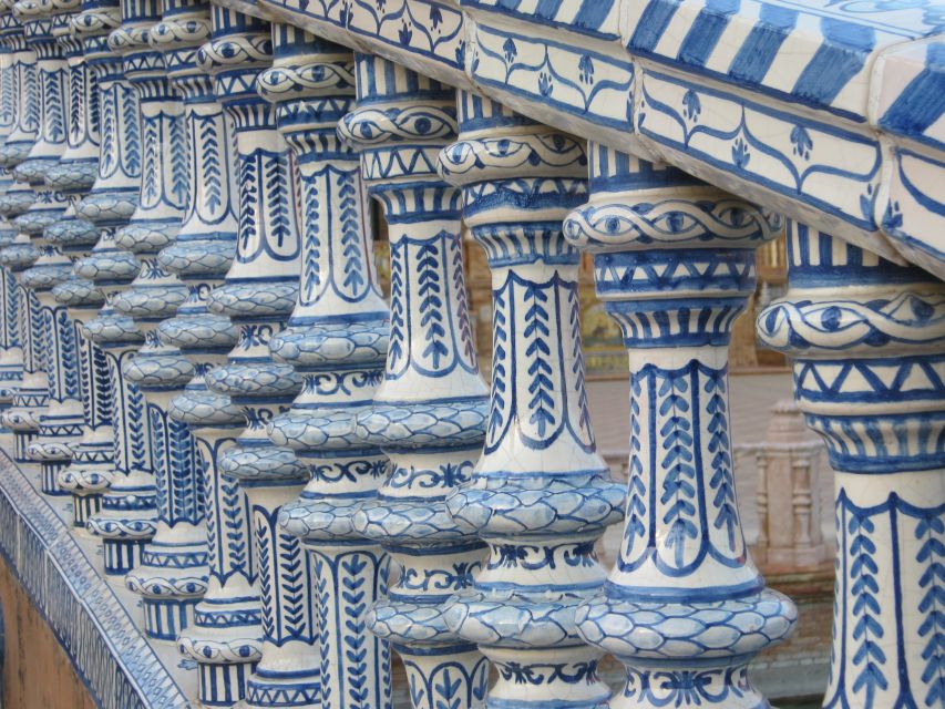 Full-Day Tour of Seville From Costa Del Sol - Visiting the Cathedral