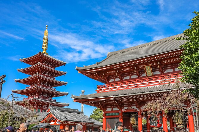 Get to Know the Secret of Asakusa! Shrine and Temple Tour