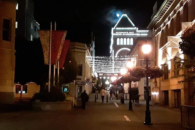 ghostly-walking-tour-in-victoria-exploring-haunted-landmarks
