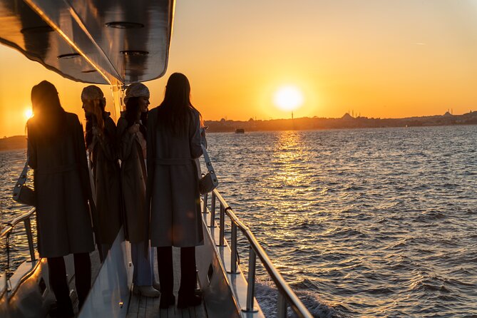 Golden Sunset Cruise on Luxury Yacht in Istanbul Bosphorus - Tour Overview