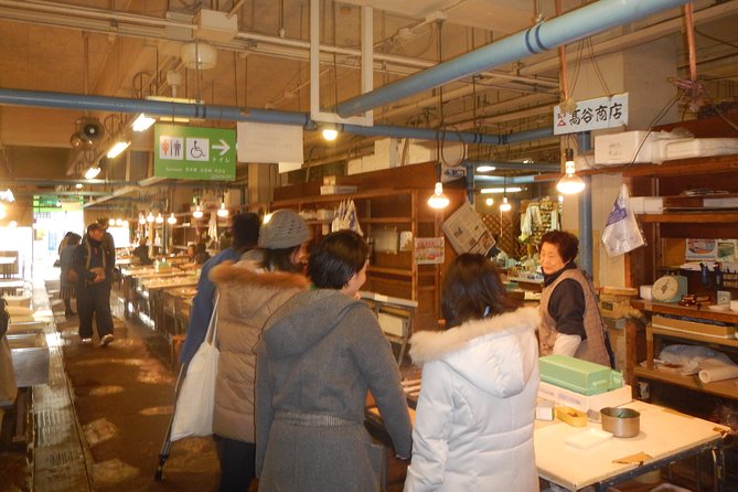 good-morning-breakfast-at-local-fish-market-with-a-guide-location-and-meeting-details