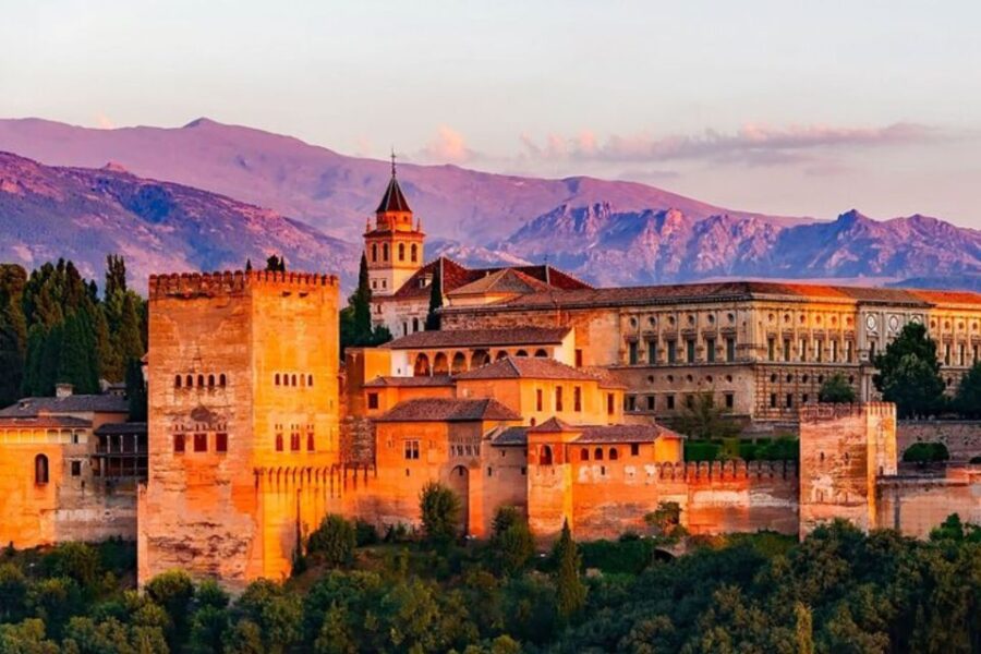granada-private-custom-tour-with-a-local-guide-explore-granadas-main-highlights