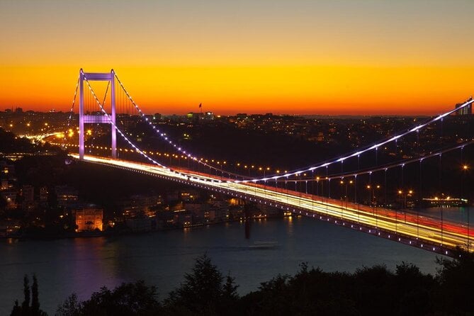 guided-bosphorus-cruise-with-luxury-yacht-inclusions