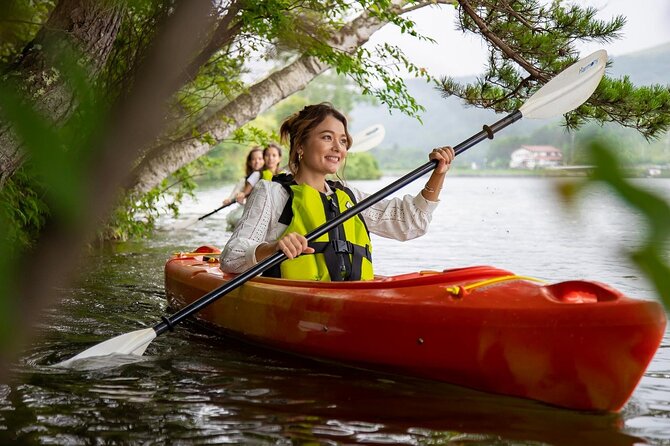 Guided Canoe Tour to the Springs and Highlands of Shirakaba Lake - Tour Details