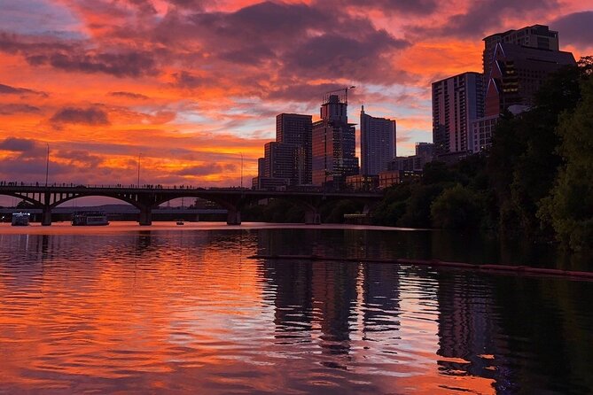 Guided Sunset Bat Kayak Tour in Austin