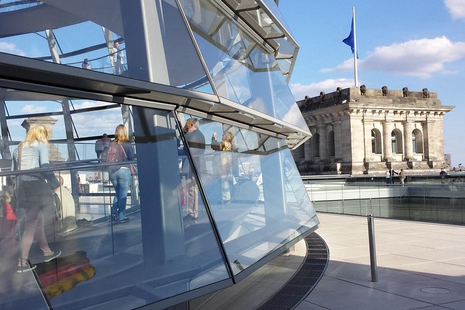 Guided Tour of the Government District to the Reichstag