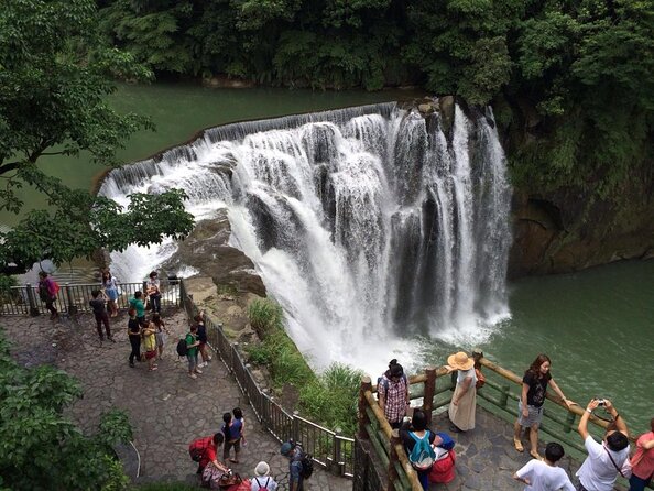 Half Day Private Tour to Jiufen, Shifen Waterfall & Pingxi Sky Lantern - Overview of the Tour