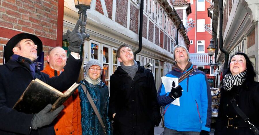 Hamburg: Interactive Crime Theater Tour in German