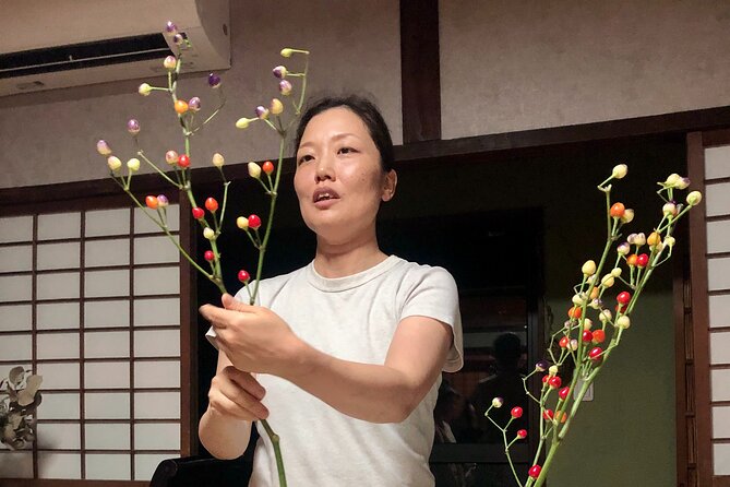 hands-on-ikebana-making-with-a-local-expert-in-hyogo-ikebana-basics-and-traditions