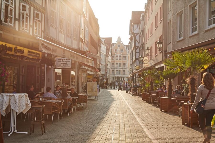 Hannover: Guided Old Town Walking Tour - Overview of the Tour