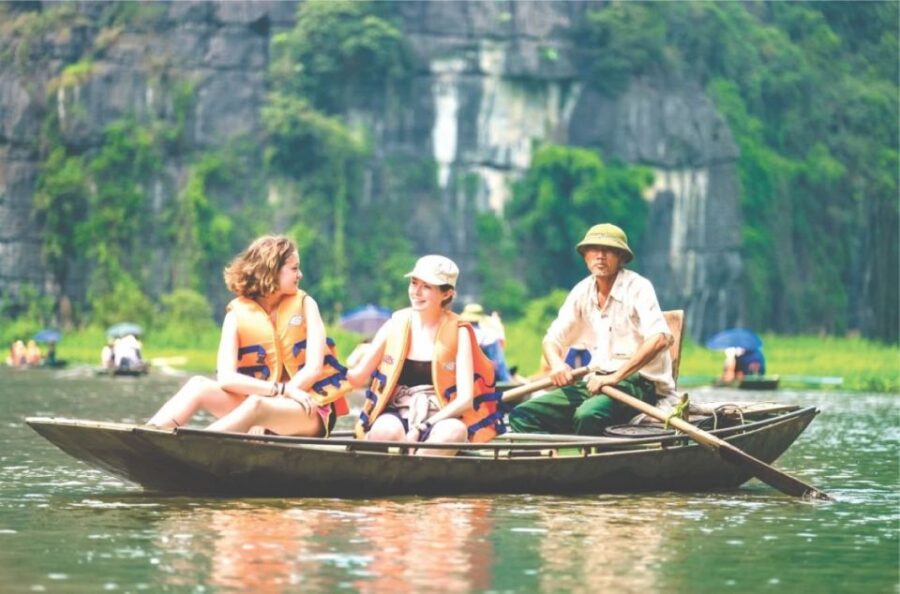 Hanoi: Full Day Tour of Hoa Lu, Tam Coc, and the Mua Cave - Tour Overview